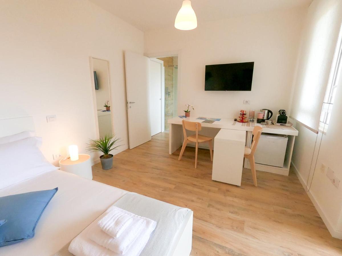 Suite Lighthouse Cagliari Bagian luar foto